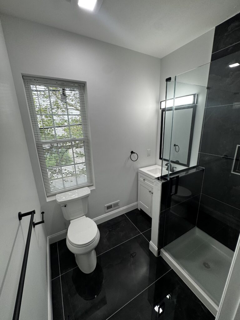 Bathroom 3 in Main Bedroom